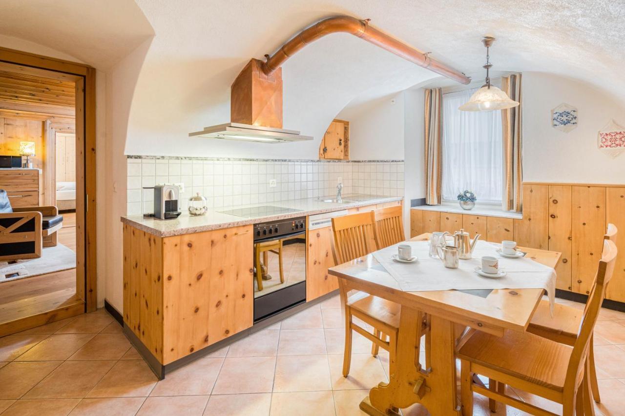 Hotel Engadinerhof Понтрезина Екстериор снимка