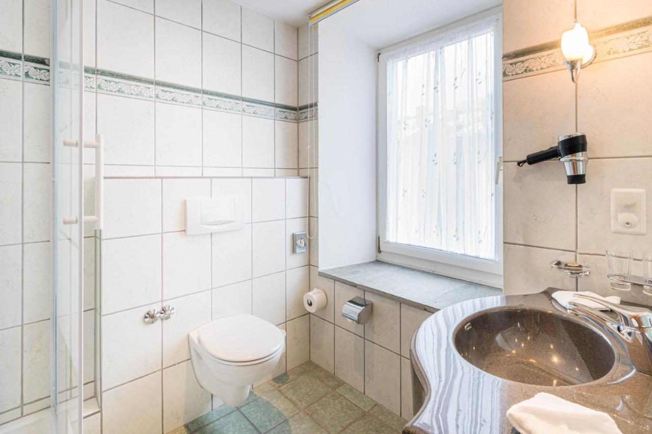 Hotel Engadinerhof Понтрезина Екстериор снимка